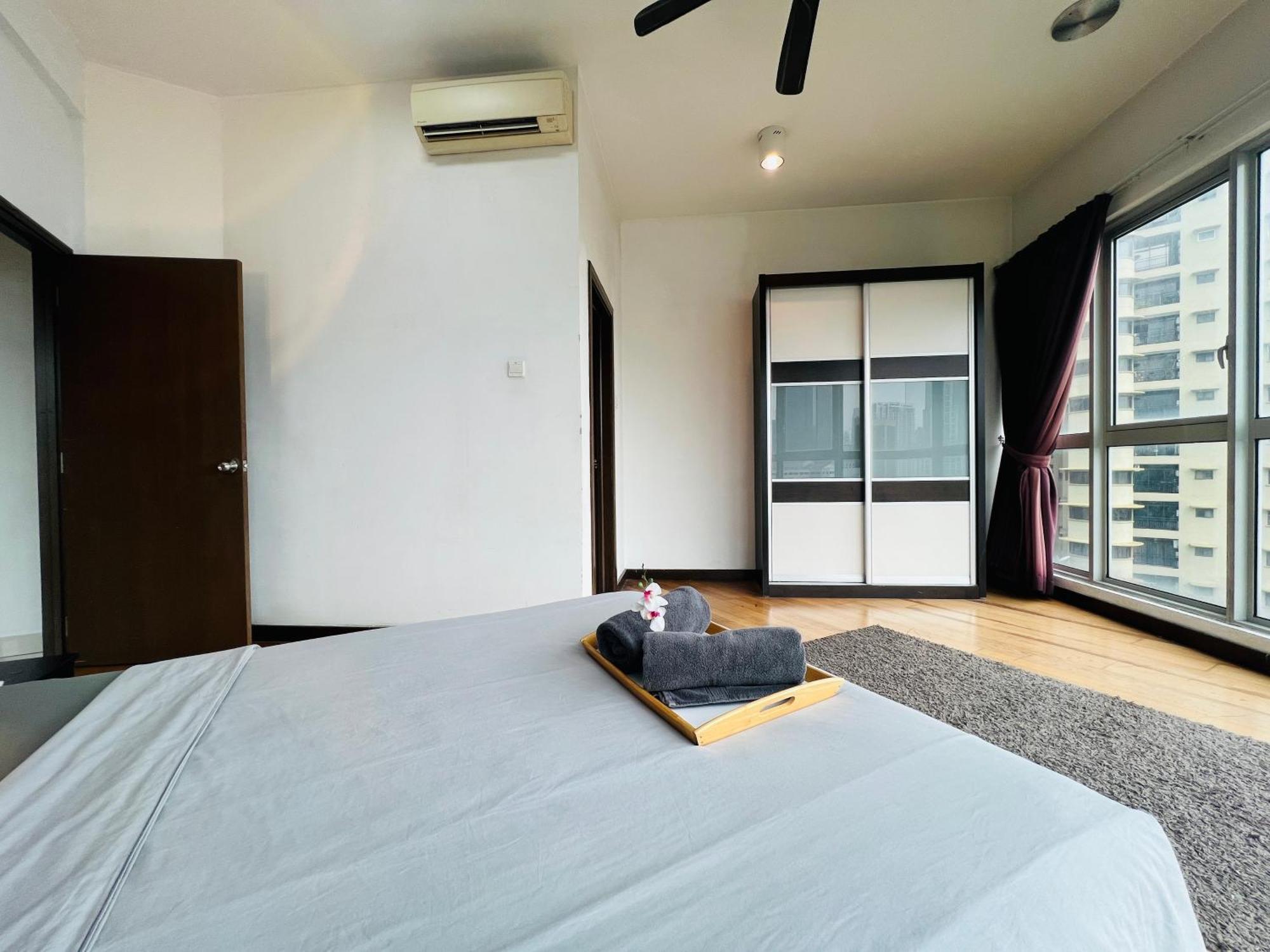 Regalia And By Awesomestay Apartment *